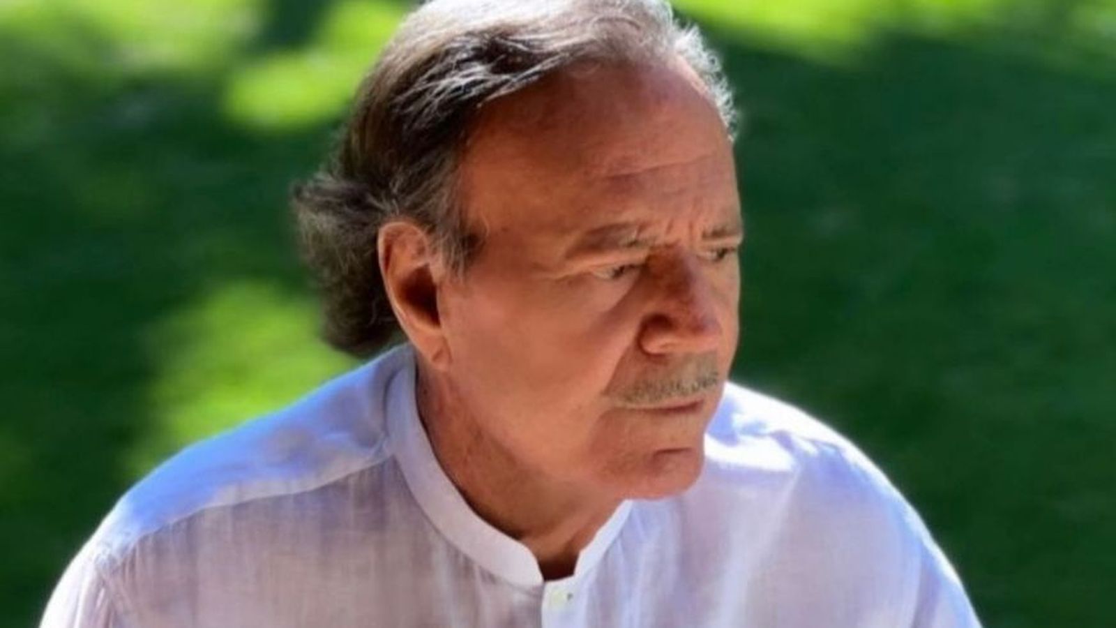 Julio Iglesias en su última foto compartida en su mansión de Punta Cana 