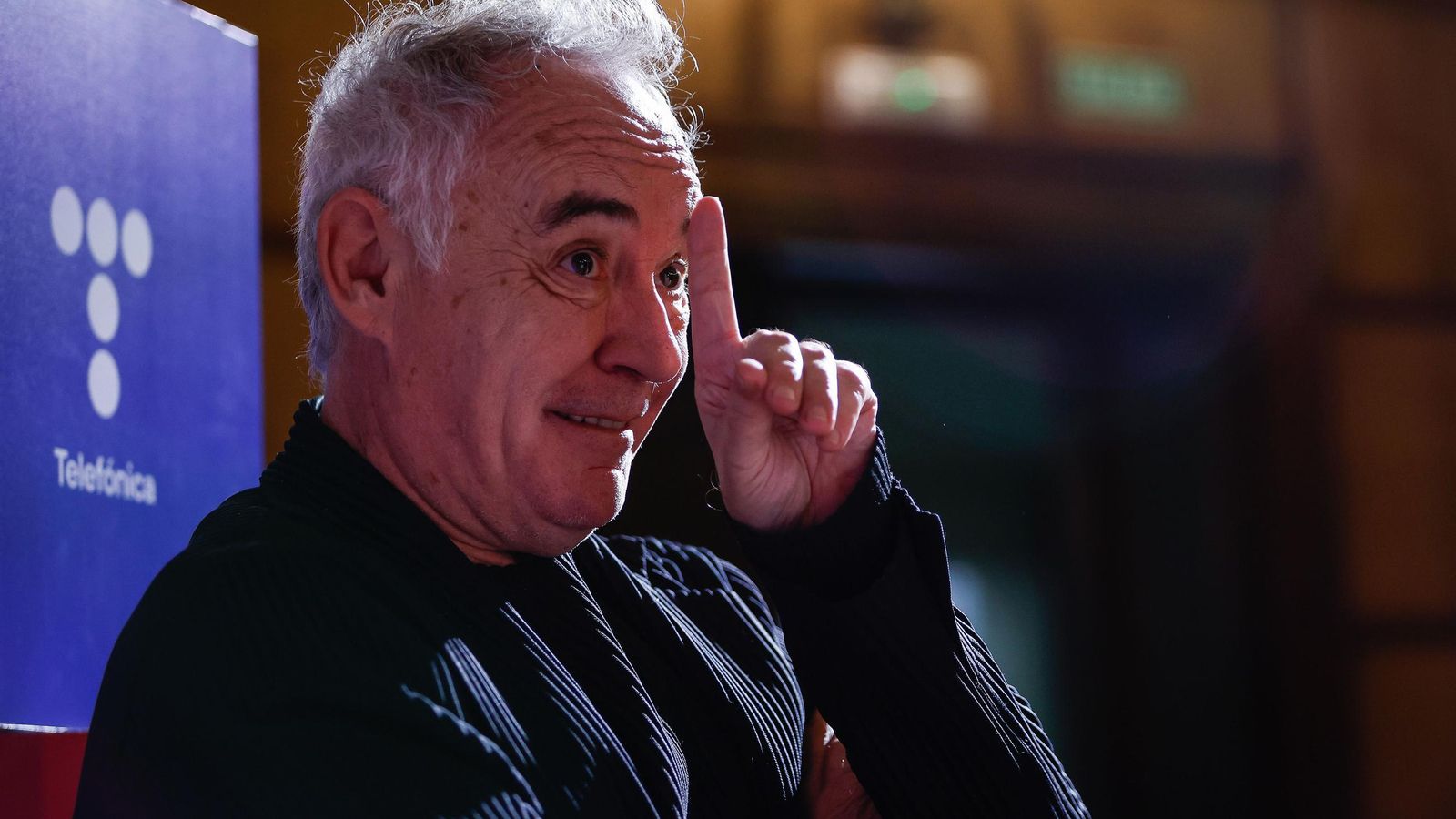 Su restaurante, El Bulli, recibió su tercera estrella Michelin en 1997 y fue elegido como el mejor restaurante del mundo en cinco ocasiones