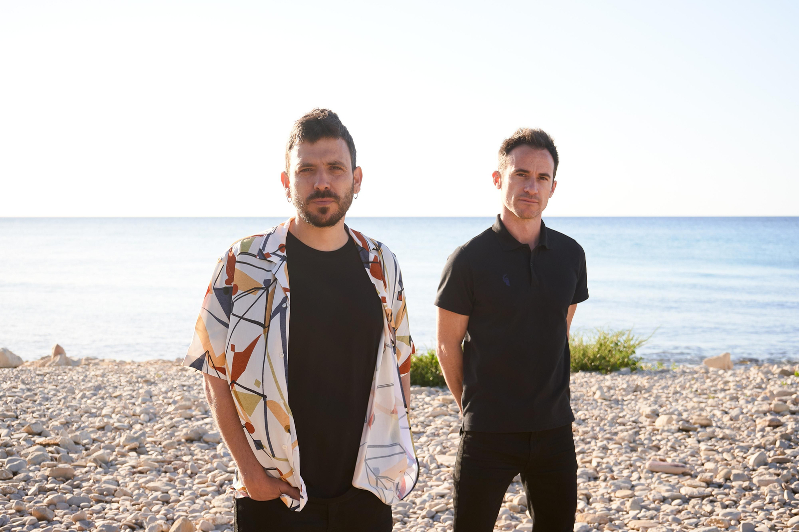 Pablo Sánchez (izq) junto a Tato James en una imagen promocional