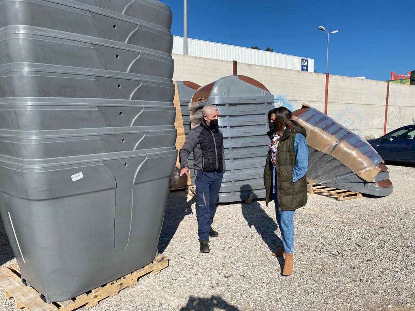 La alcaldesa de Ronda visitó las instalaciones de Soliarsa.