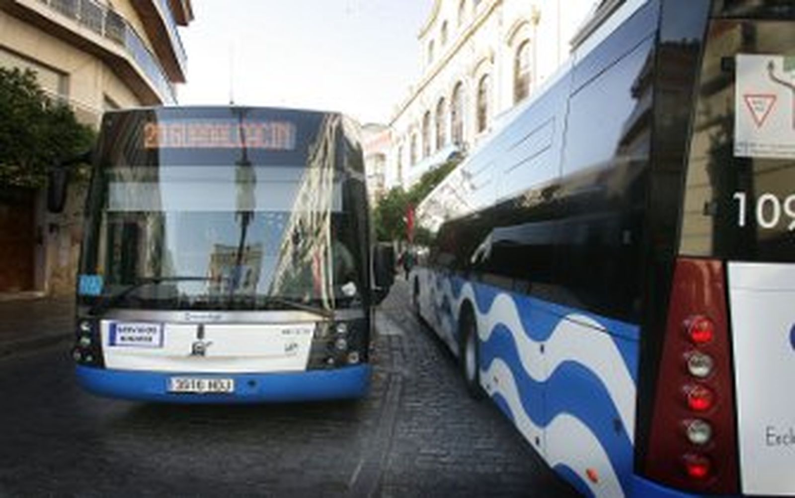 Comujesa se hace cargo de la plantilla de los autobuses urbanos