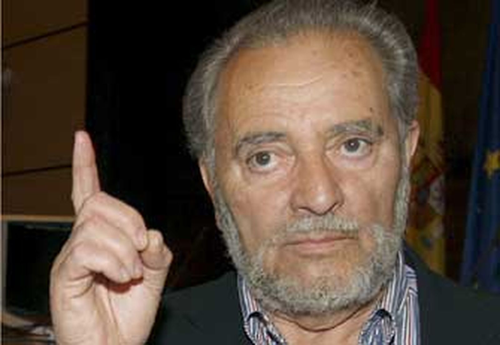 Julio Anguita, ingresado por una arritmia cardíaca