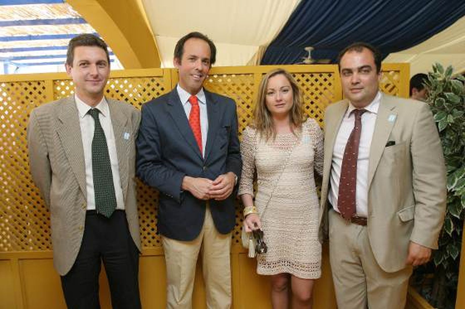 En el centro, José Argudo, director de Comunicación de González Byass, y Olga de la Pascua, directora del Centro Andaluz de Flamenco. Junto a ellos, Miguel Berraquero y David Fernández.

Foto: Vanesa Lobo