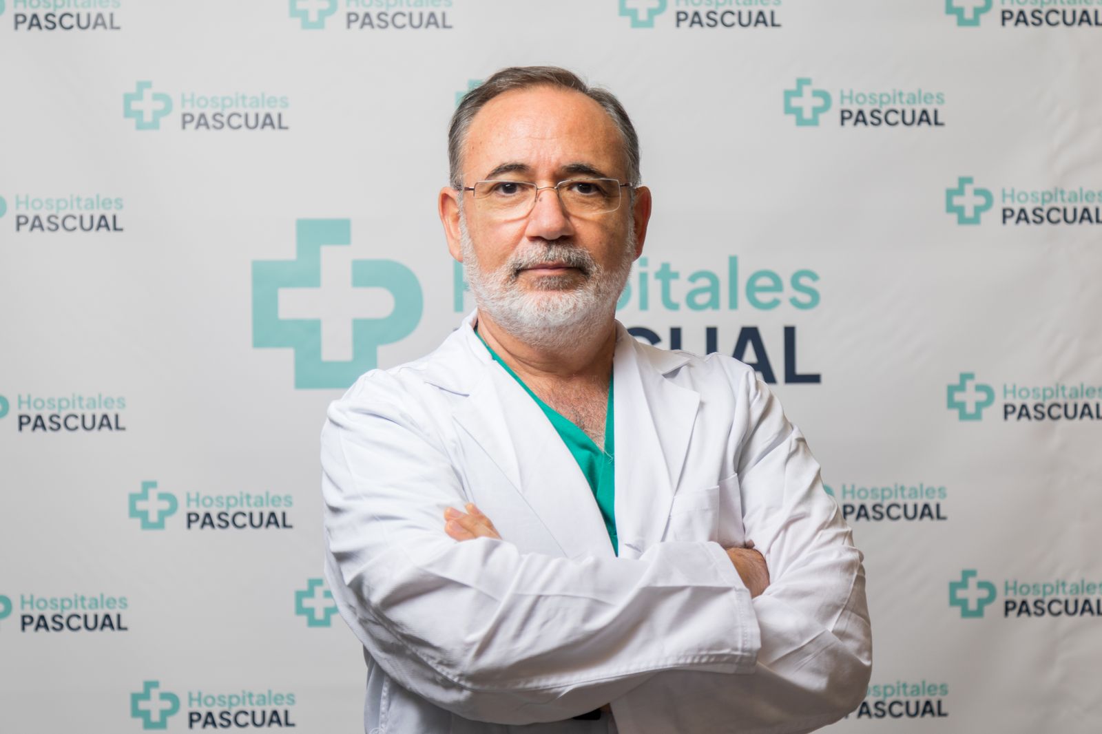 José Miguel Flores, Doctor especialista en Cirugia General y del Aparato digestivo