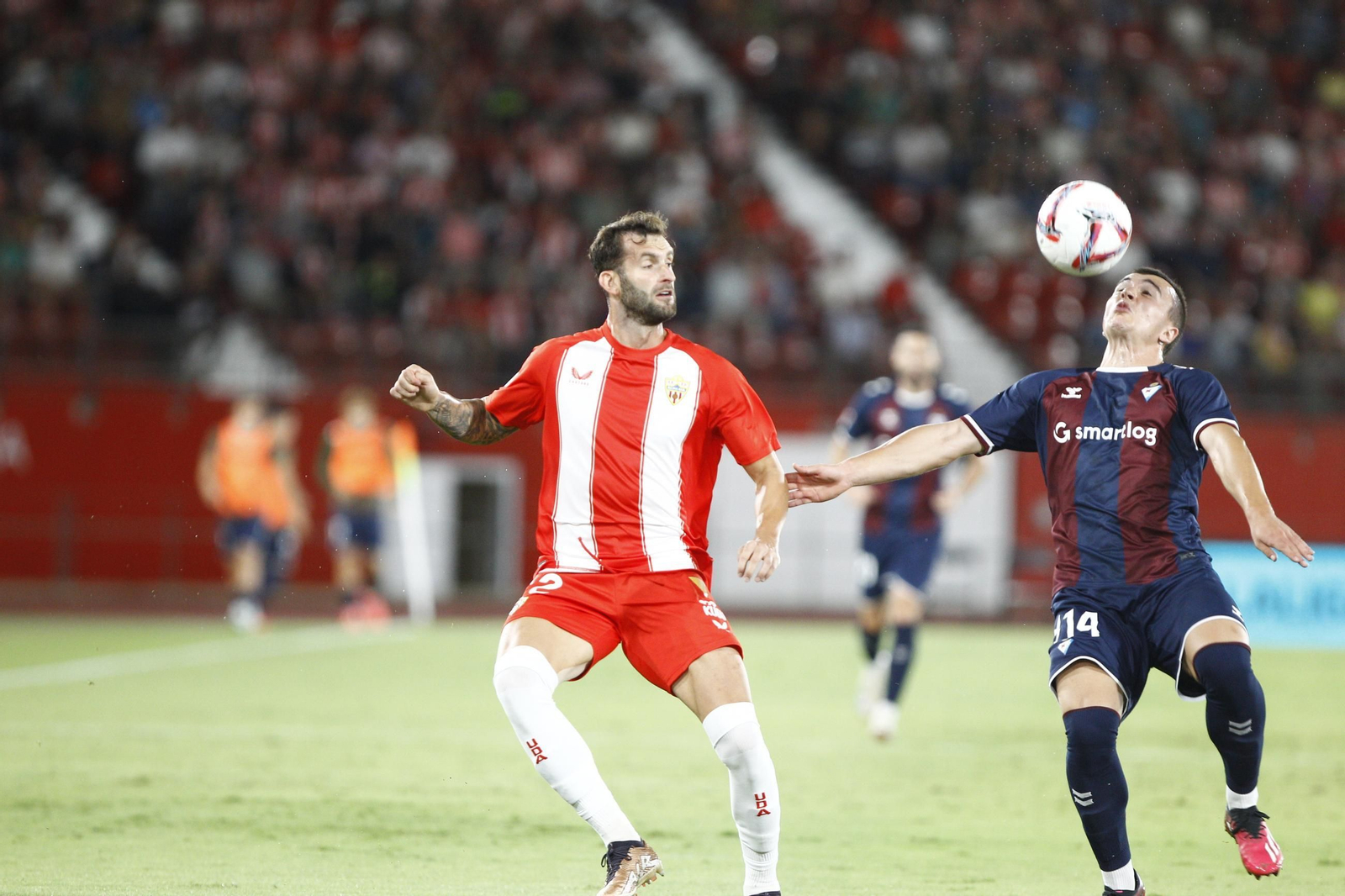 Las imágenes del partido de fútbol U.D. Almería-S.D. Eibar