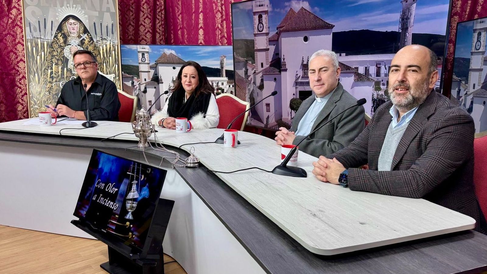 Acto de presentación del programa de Semana Santa ´Con olor a encienso´ en el Ayuntamiento de San Roque.