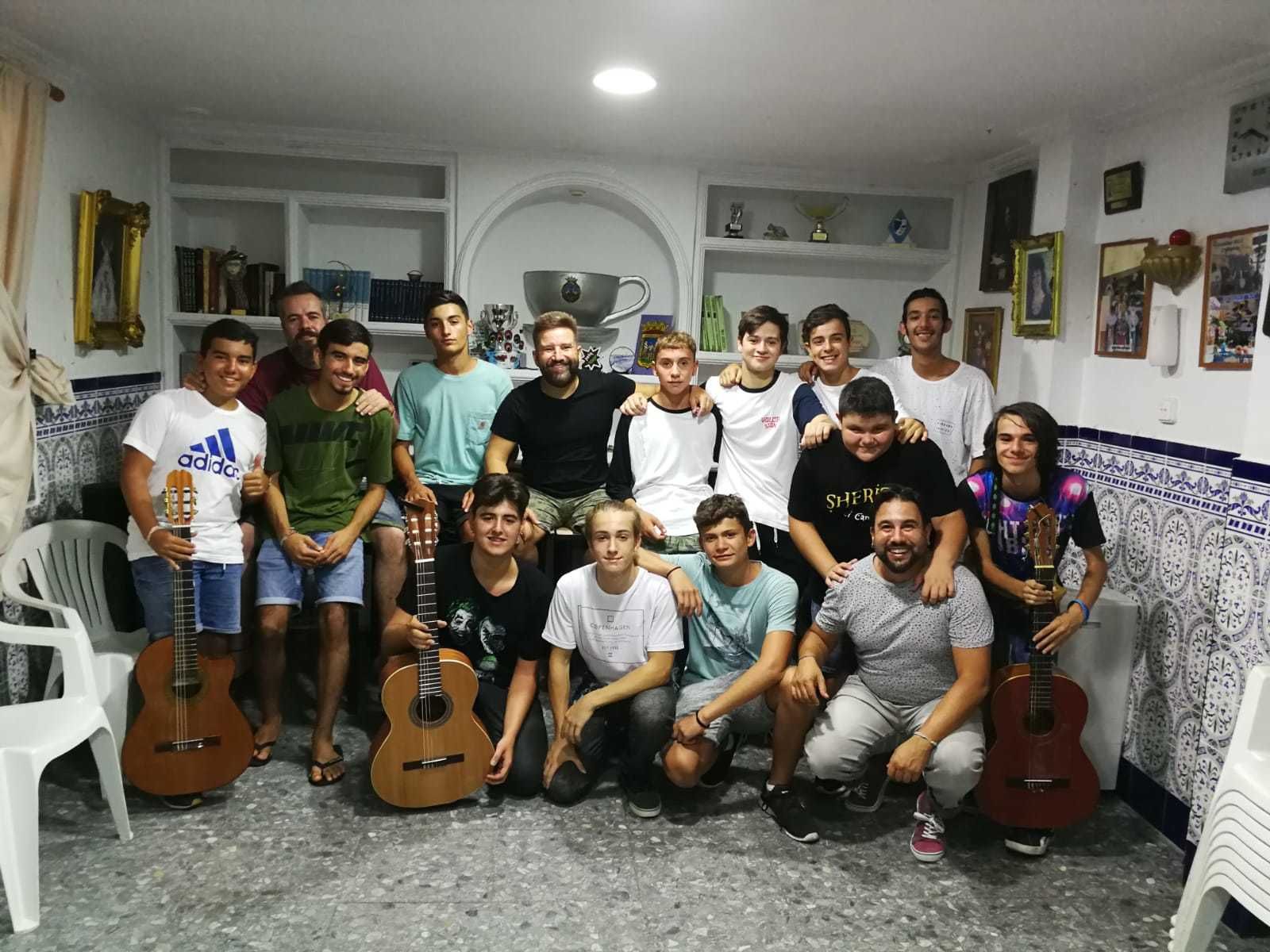 La comparsa juvenil 'Los maleducados'