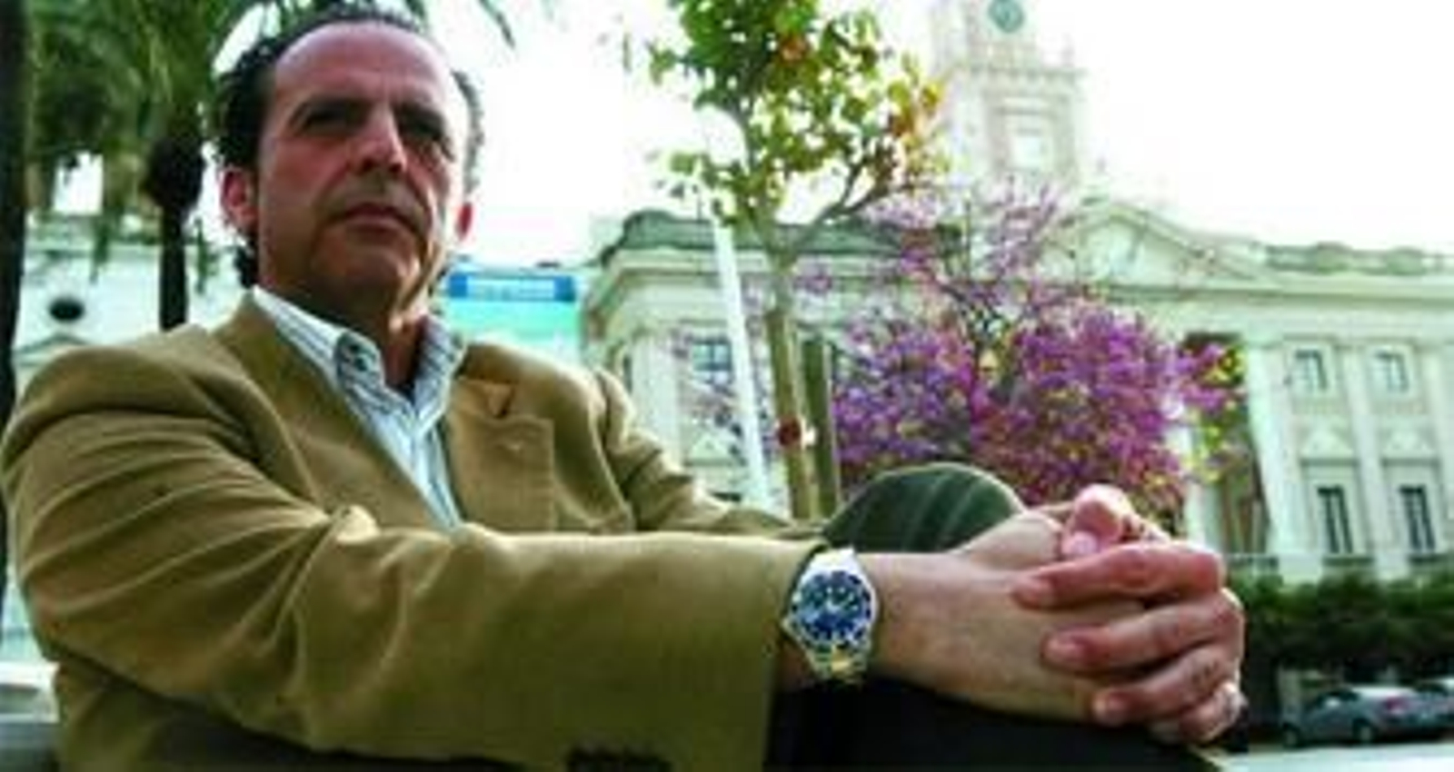 Eduardo de la Pascua, candidato al Congreso de UPyD por Cádiz, en la Plaza San Juan de Dios. Eduardo de la Pascua, candidato al Congreso de UPyD por Cádiz, en la Plaza San Juan de Dios.