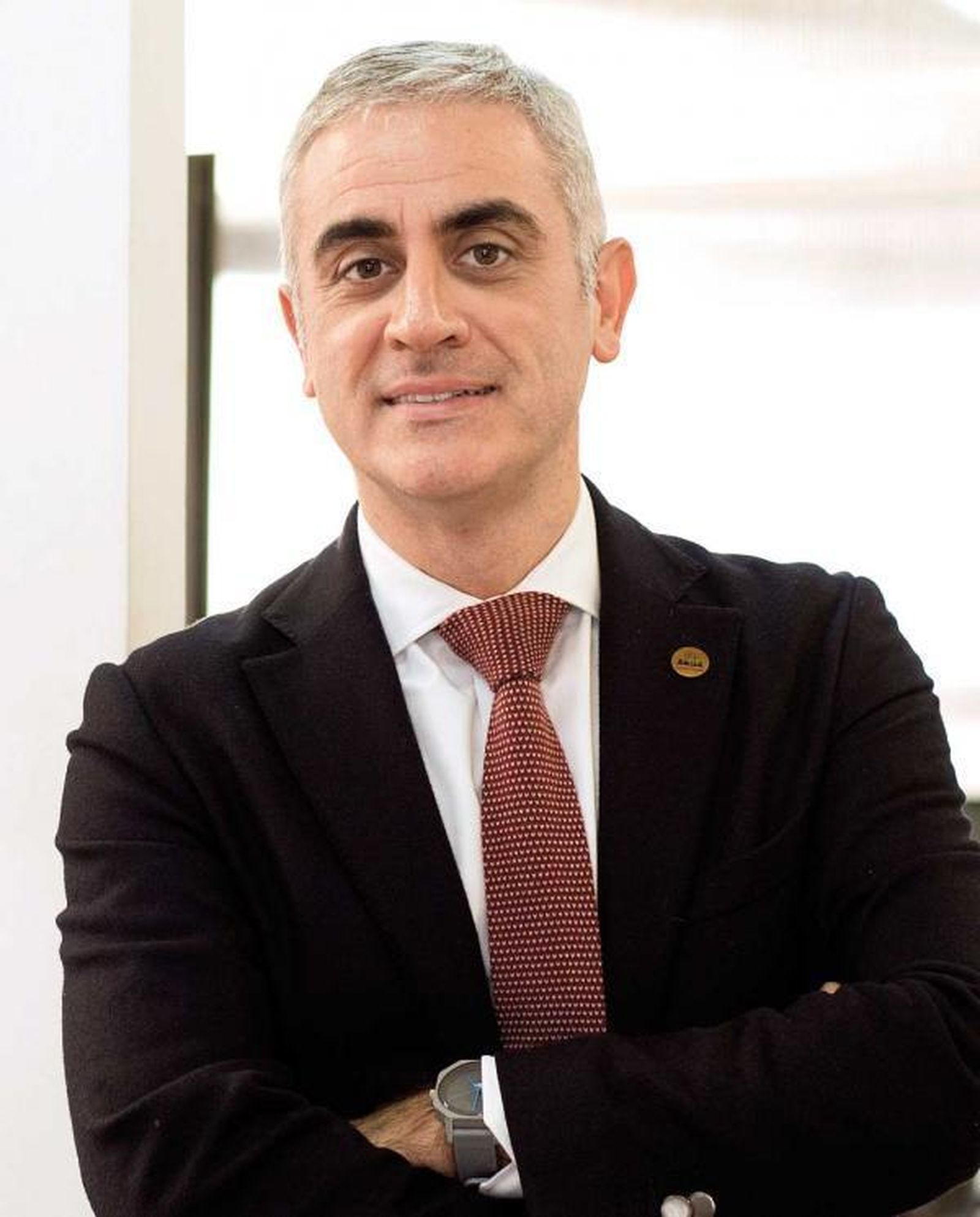 Lázaro es presidente de la Asociación Europea de Ayuda a las Víctimas.