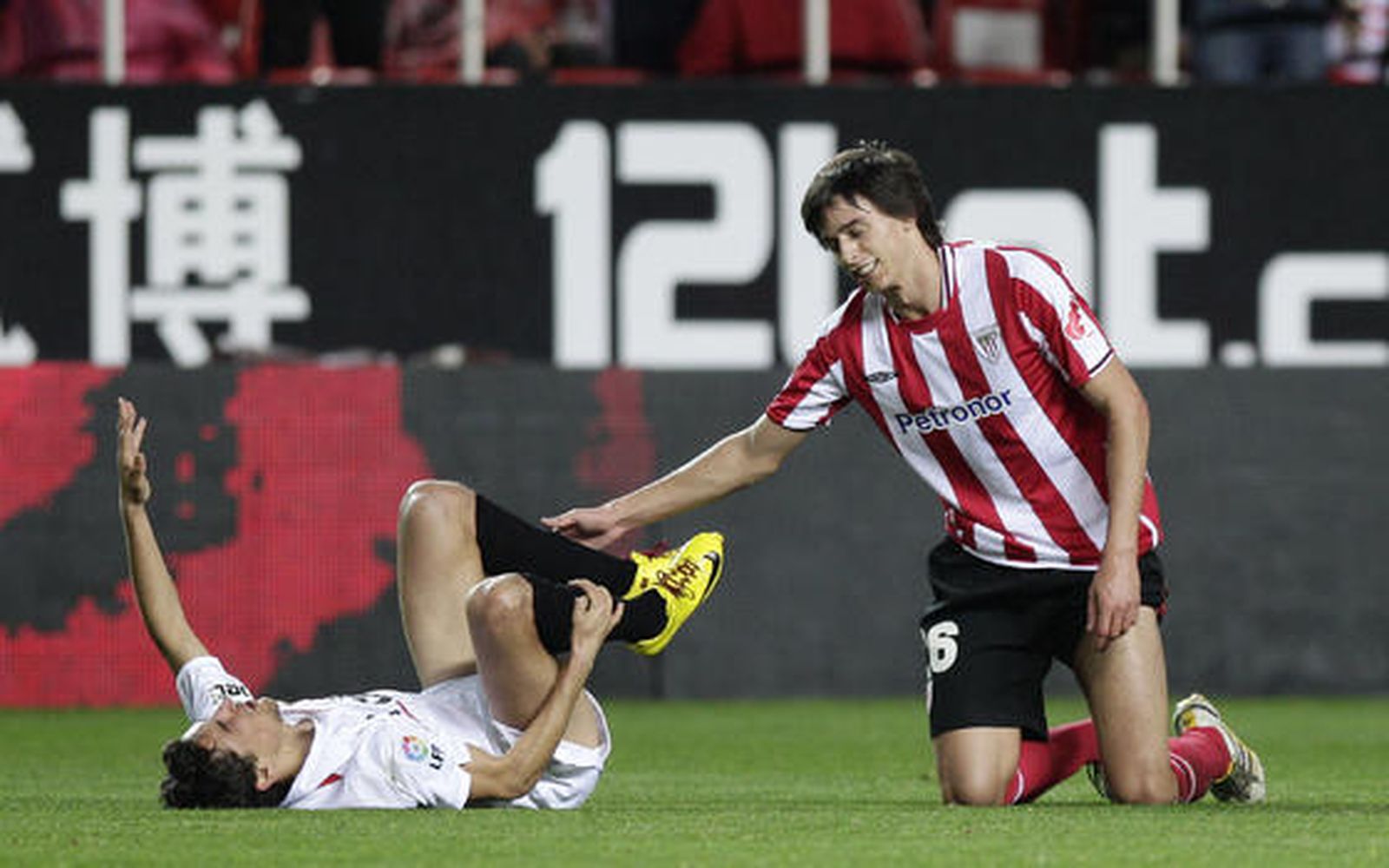 El Sevilla no pasa del empate en casa ante el Athletic de Bilbao. / Antonio Pizarro
