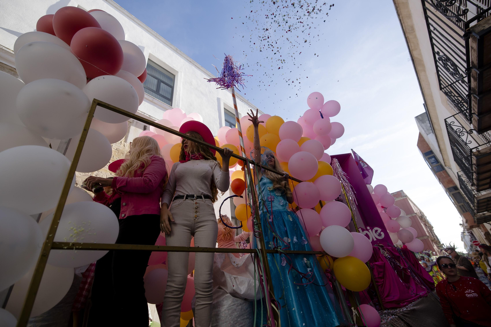 Búscate en las imágenes de la cabalgata de carnaval del Puerto de Santa María