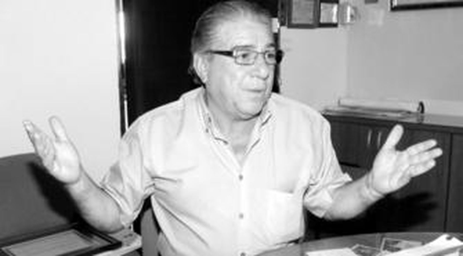 El cantaor Nano de Jerez, durante la entrevista en la peña Los Cernícalos, días atrás, en el barrio de San Miguel.