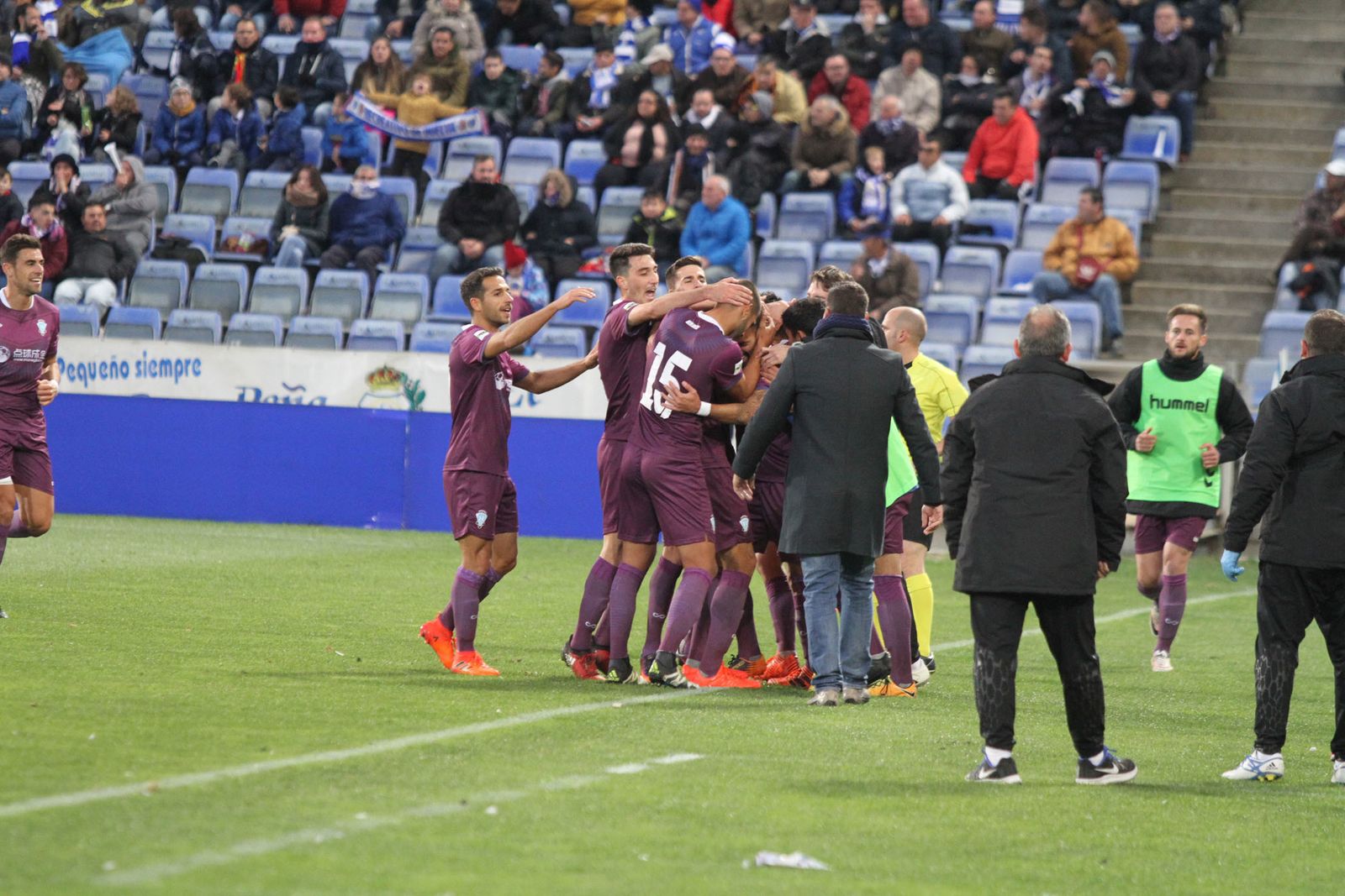 Imágenes del partido entre el Recreativo de Huelva y Jumilla