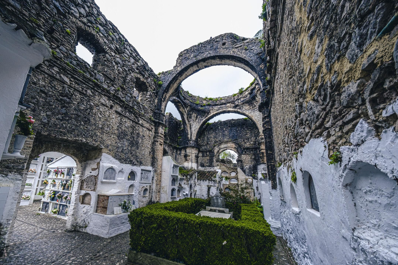 Cementerio de Villaluenga del Rosario