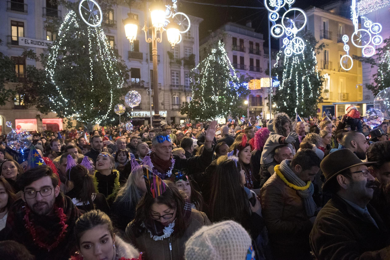 Las imágenes de la Nochevieja en la Plaza del Carmen