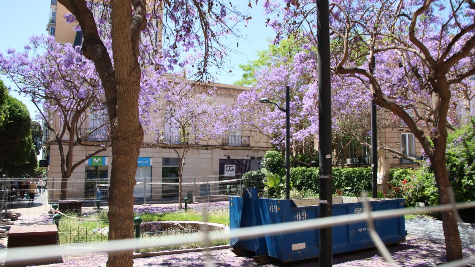 Plaza del Educador, afectada por las obras y el centro de transformación.