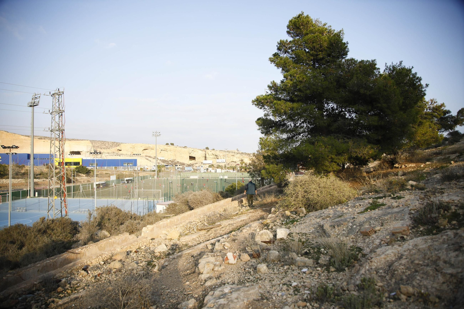 Imágenes de los refugios de la guerra civil descubierto en el barrio de Las Trincheras