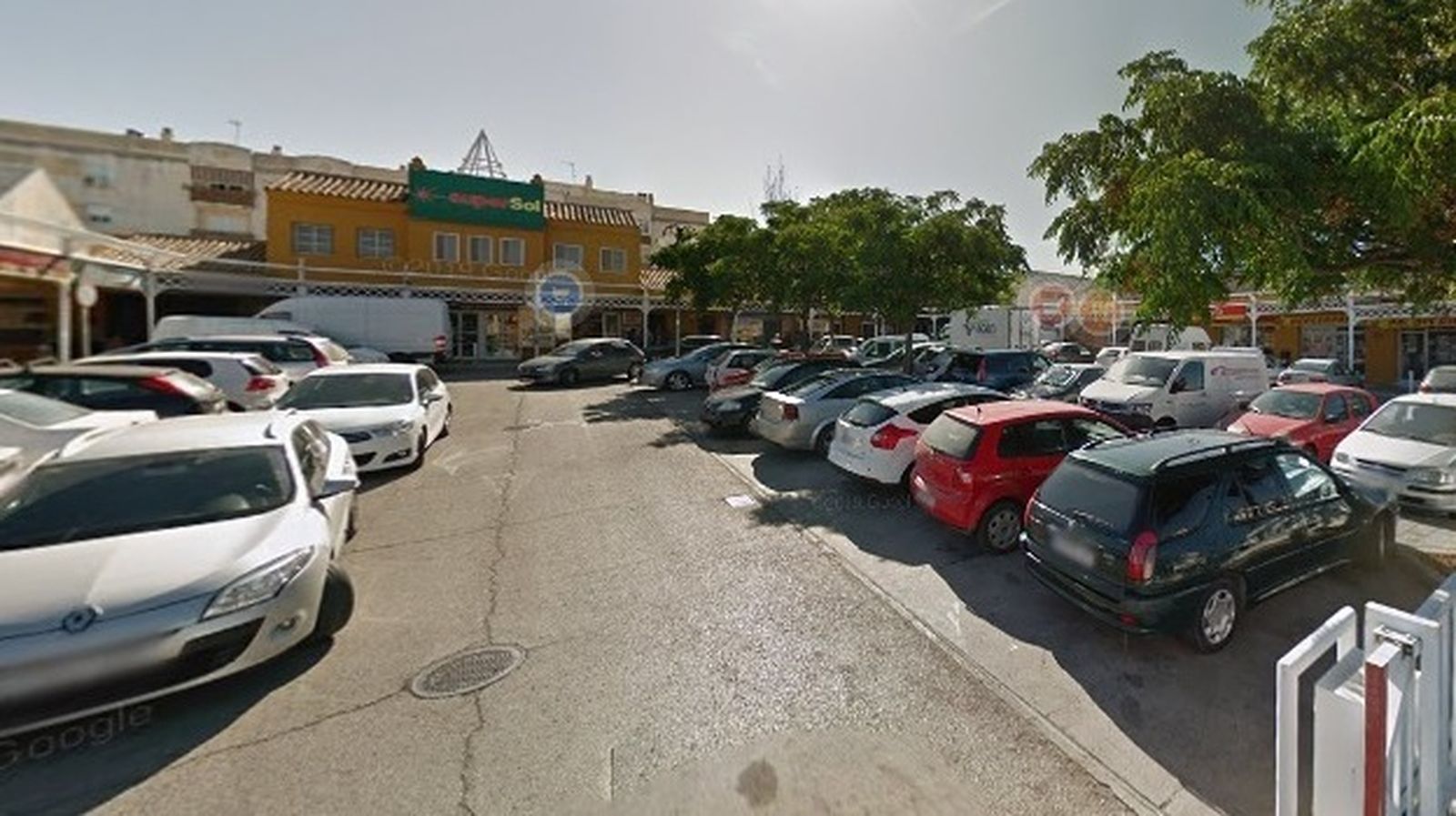 Supersol del centro comercial Huerta del Rosario donde se produjo el atraco.