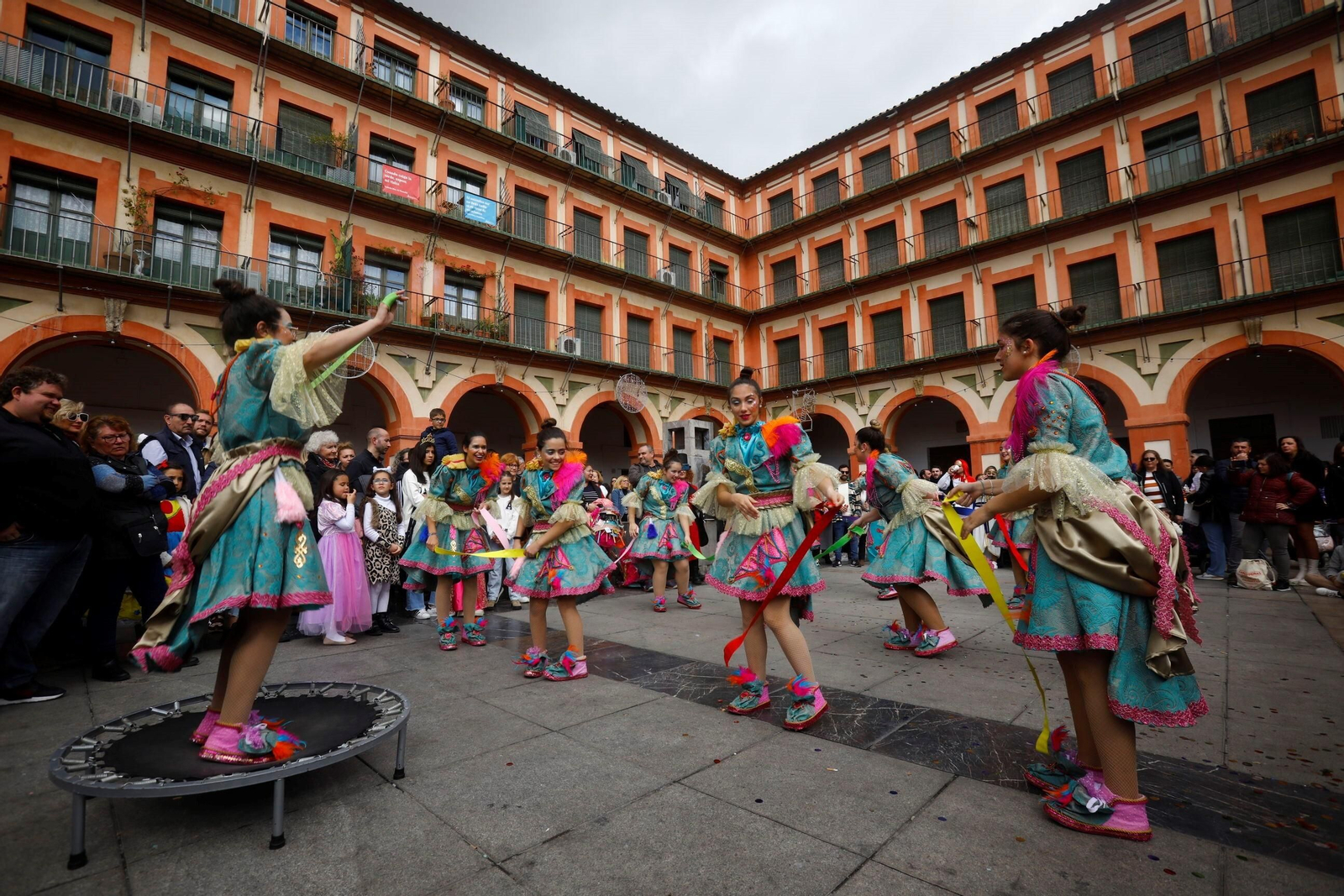 La quema del dios Momo pone punto y final al Carnaval de Córdoba 2023, en fotografías