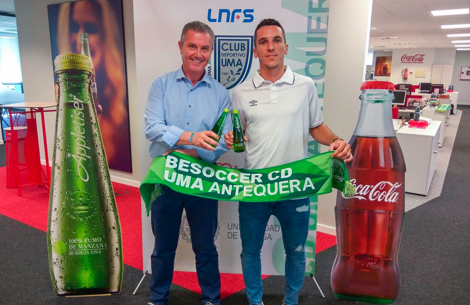 Oscar Muñoz Becerra, en las instalaciones de Coca Cola.