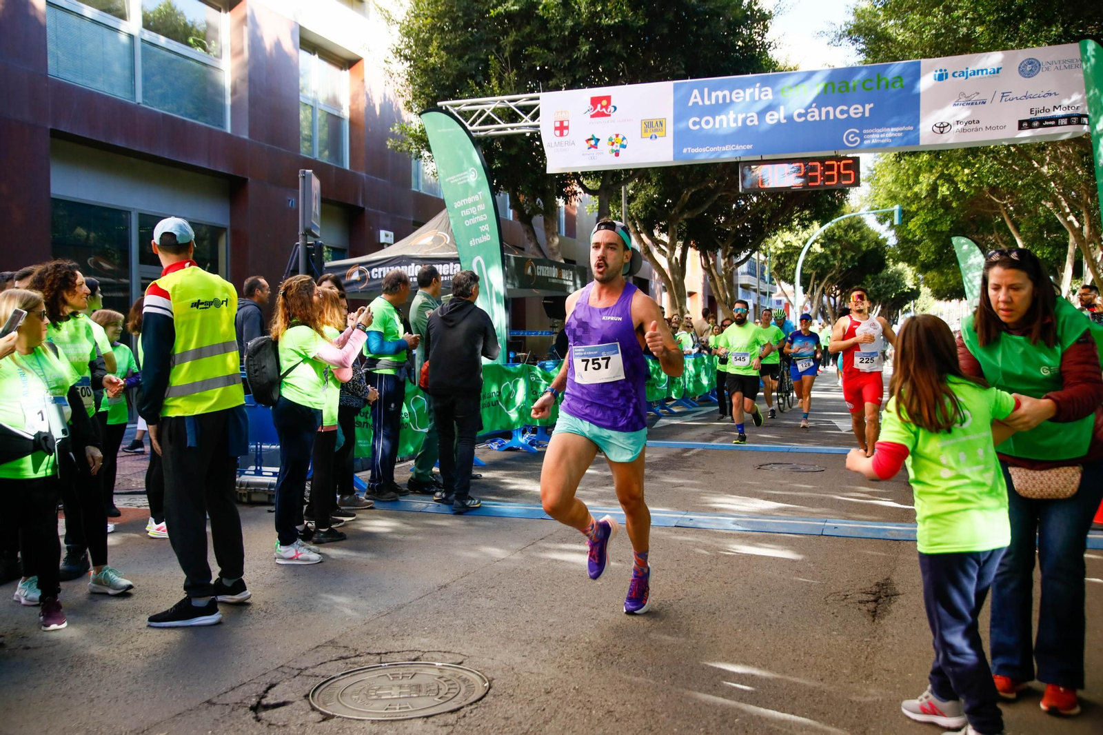 Imágenes de la Carrera contra el Cáncer de Almería