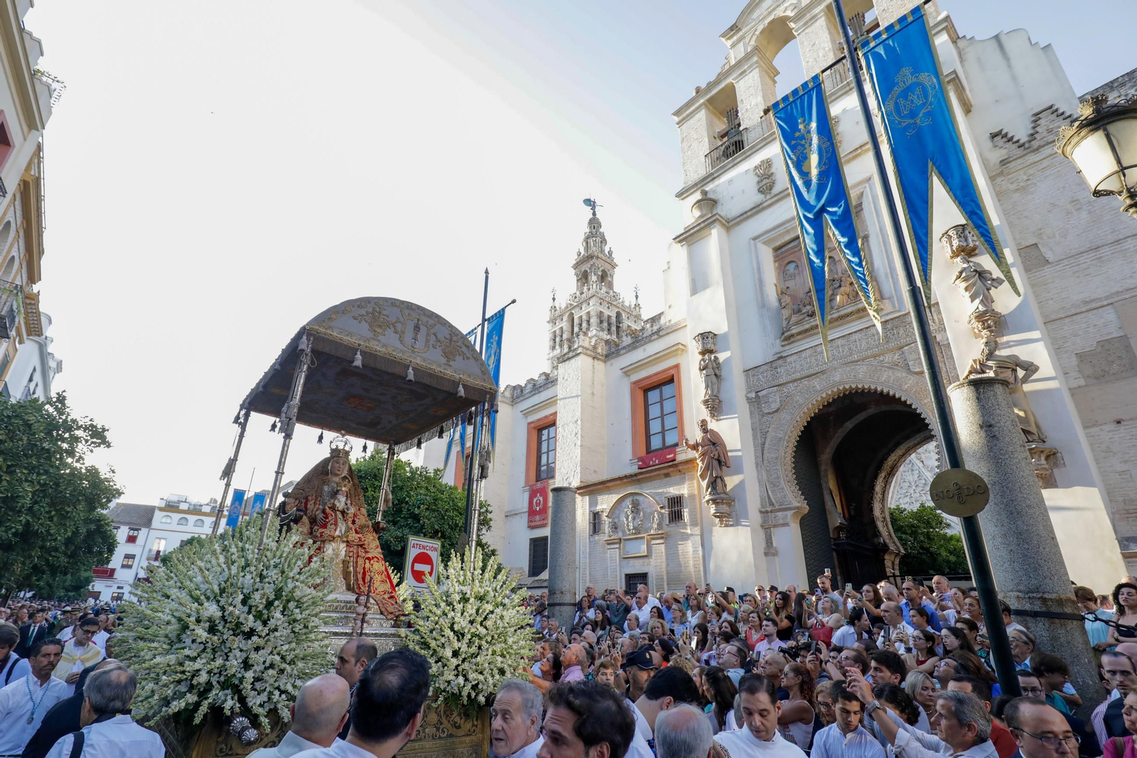 Procesión de la Virgen de los Reyes, Sevilla