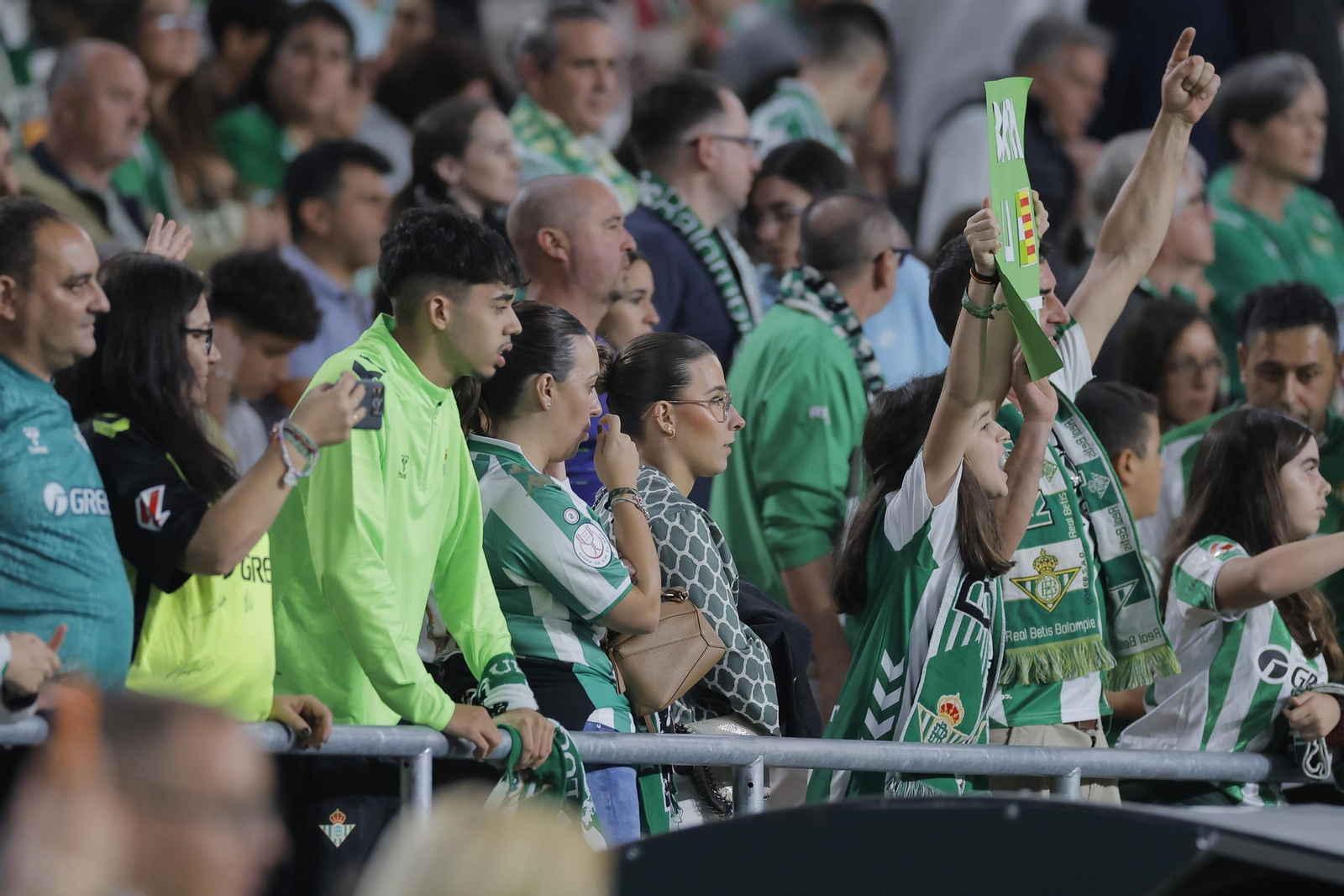 Búscate en las fotos del Betis - Mallorca