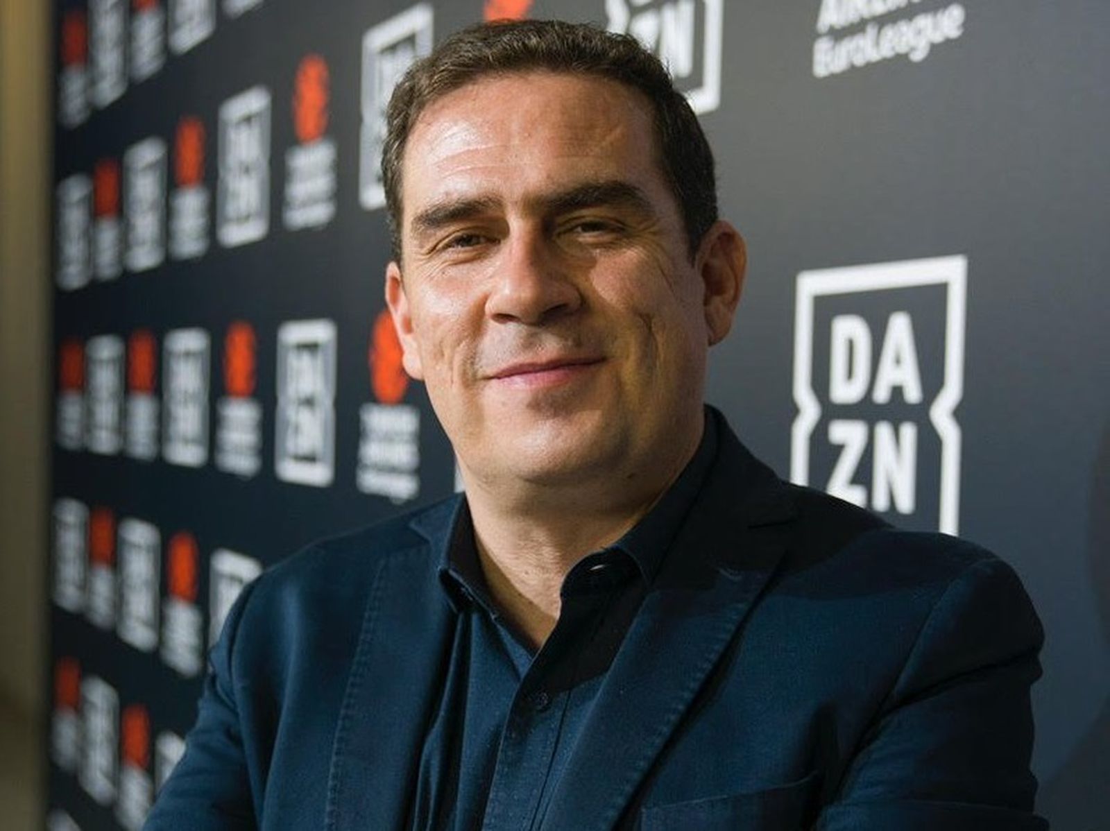 El analista de baloncesto Piti Hurtado