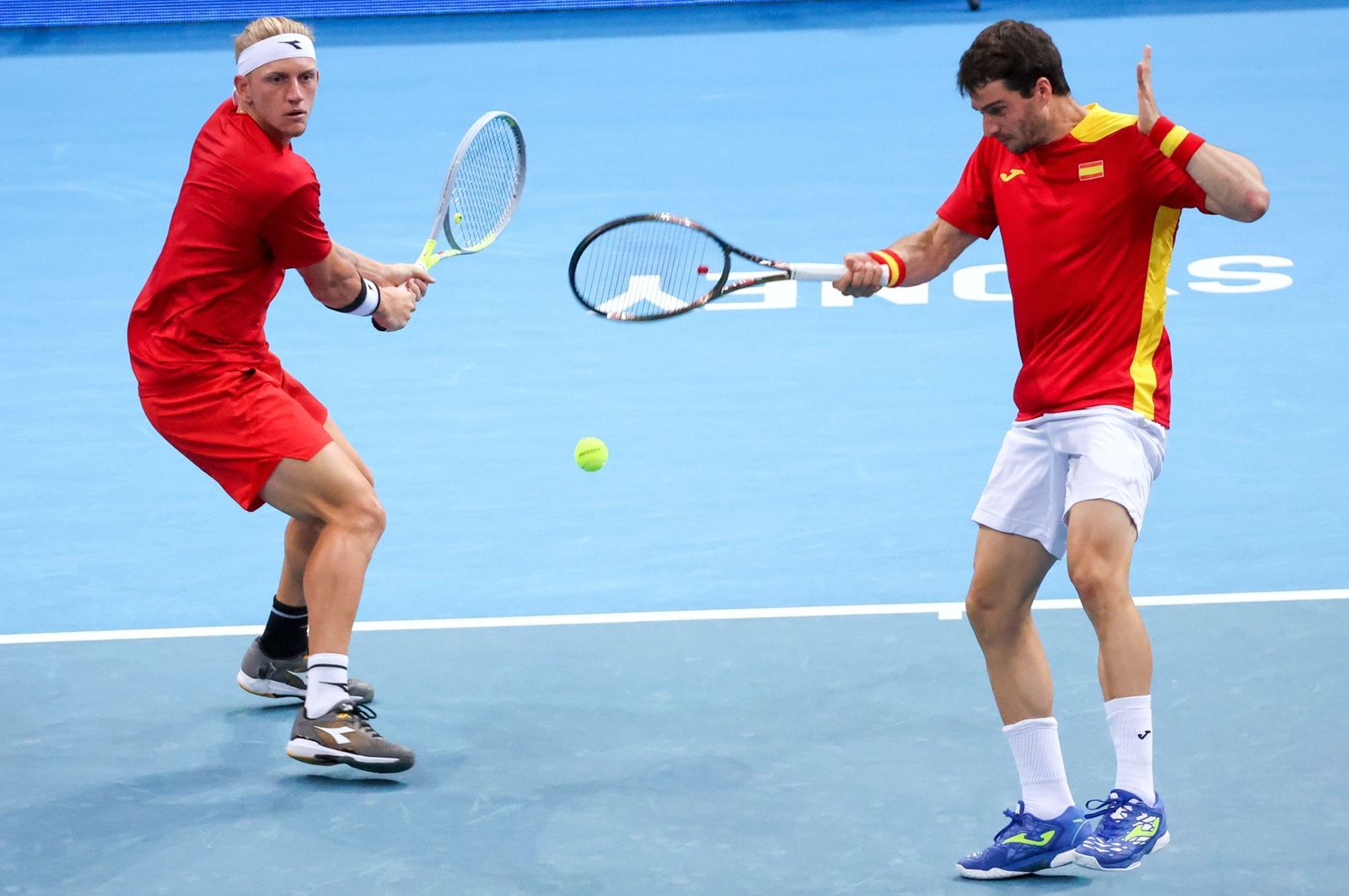 Alejandro Davidovich, junto a Pedro Martínez en la ATP Cup.