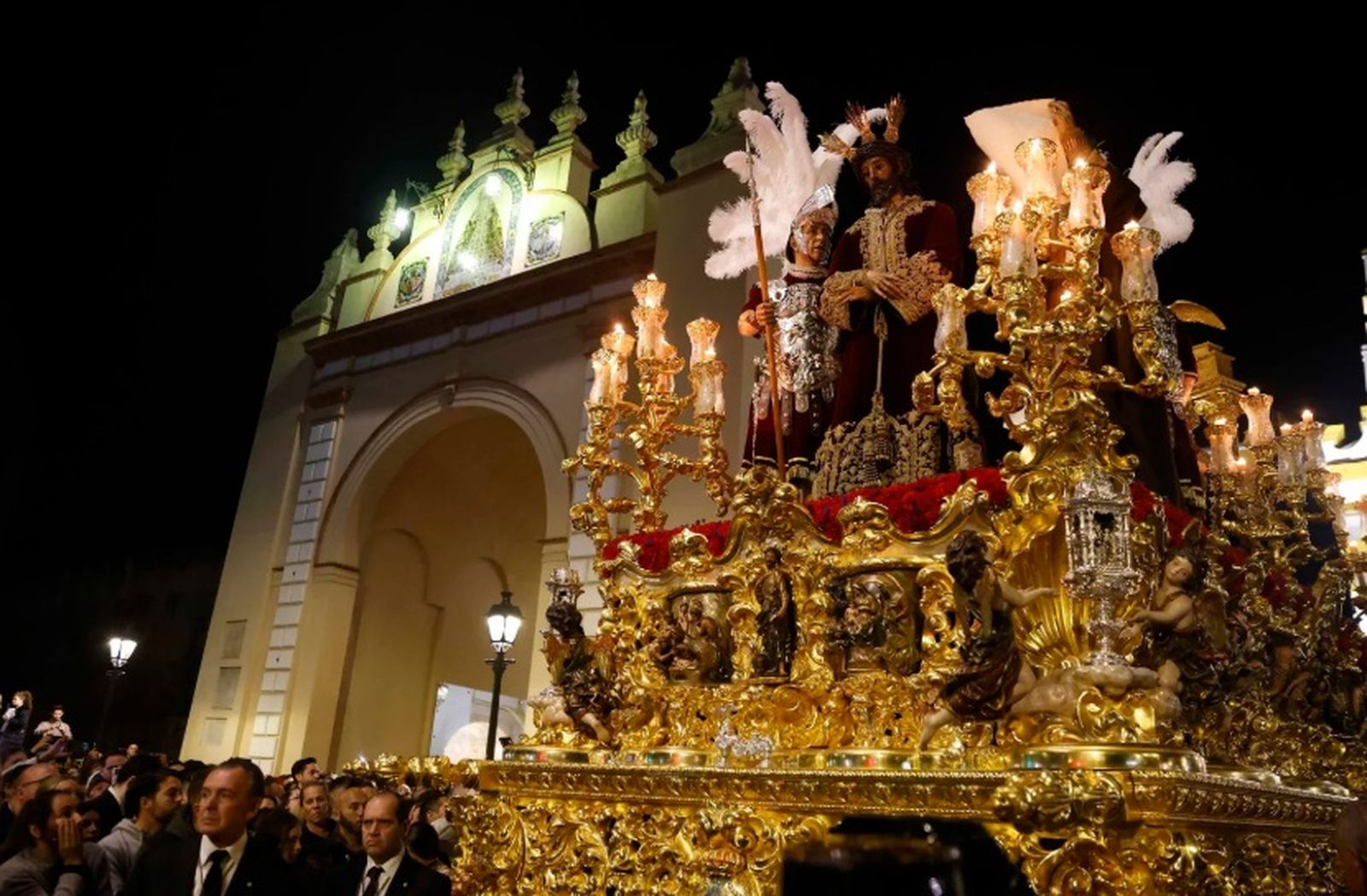 El Señor de la Sentencia preside, aparte, besamanos el primer viernes de cada mes