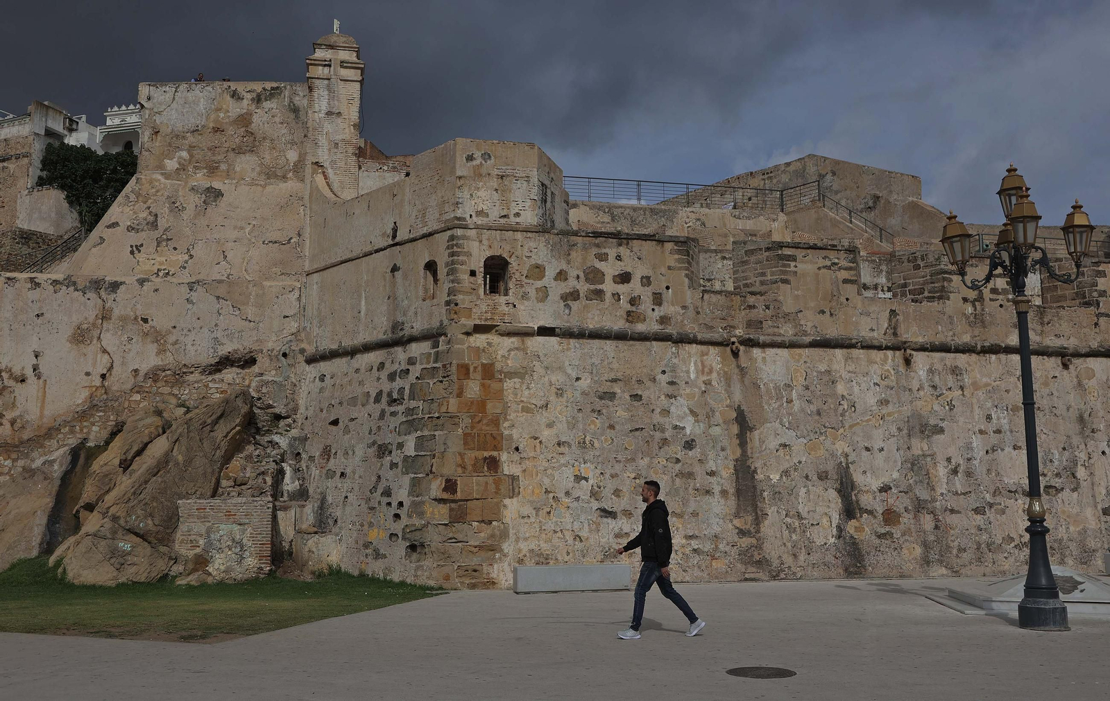 Un paseo por la ciudad de Tánger, en imágenes