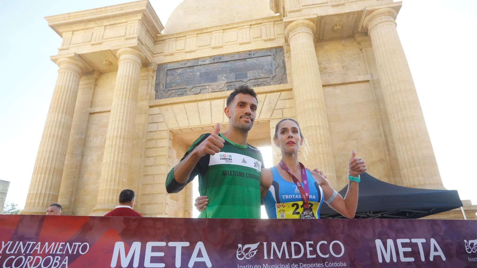Juan Ignacio Grondona y Carolina Huertas, los ganadores de la Media Maratón de Córdoba 2024.