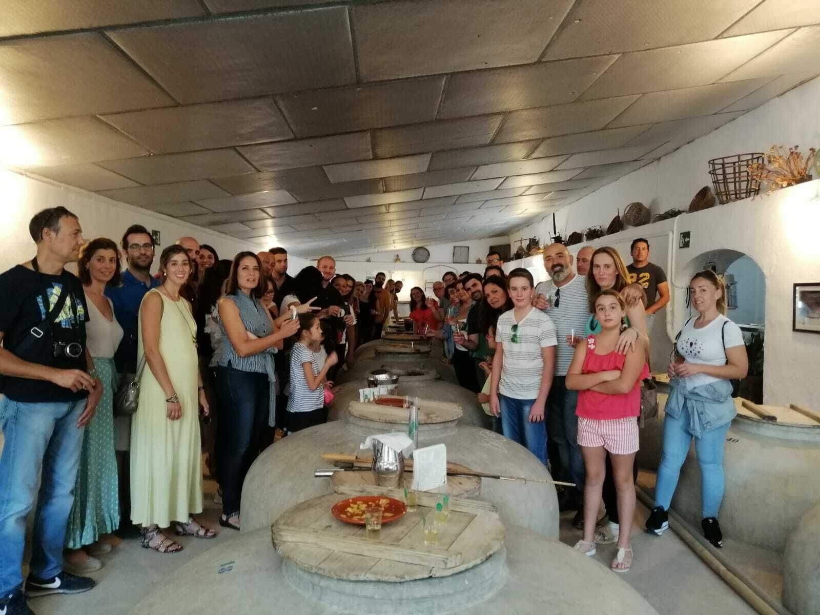 Visitantes en el lagar La Primilla, en la Sierra de Montilla.