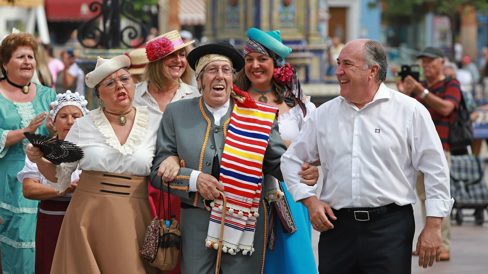 Las mejores fotos del paseo por el mercado de Entremares 2019