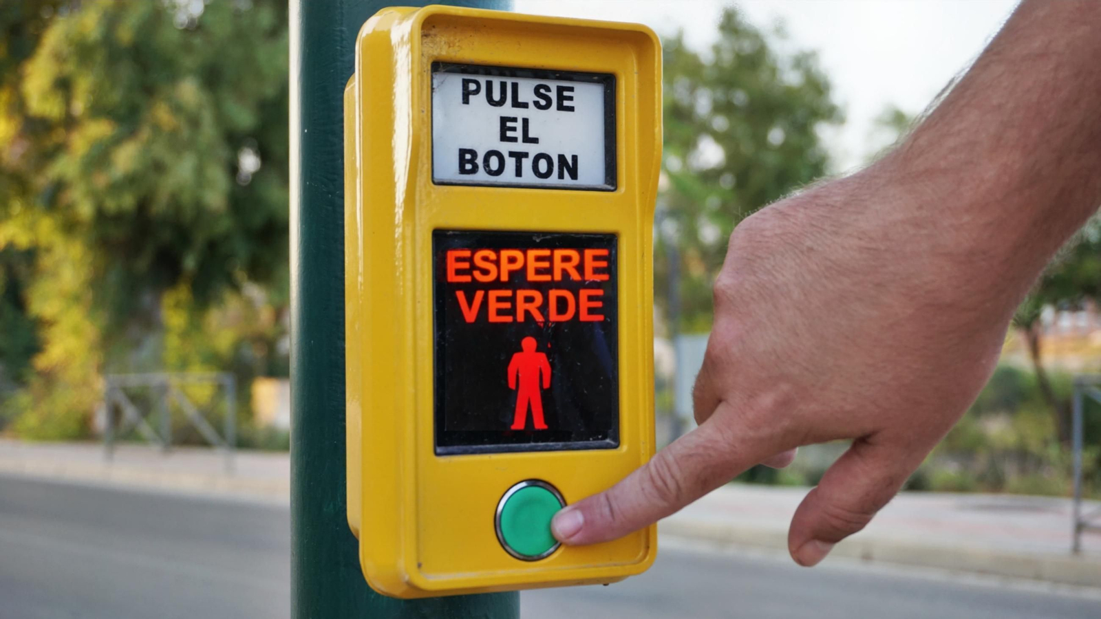 Nuevo semáforo inteligente en Vera.