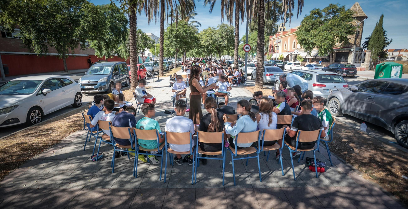 Imágenes de las clases en la calle del I.E.S. Lola Flores