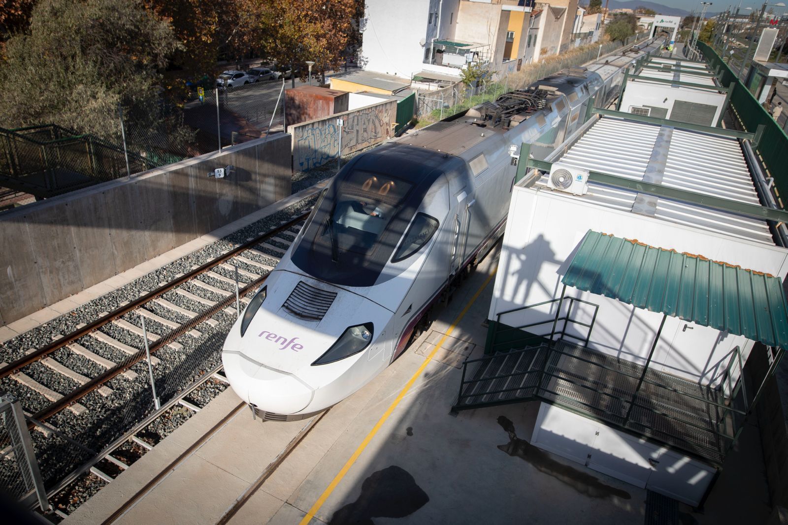 Todas las imágenes del estreno del intercambiador de vía clave en la conexión entre Granada y Madrid