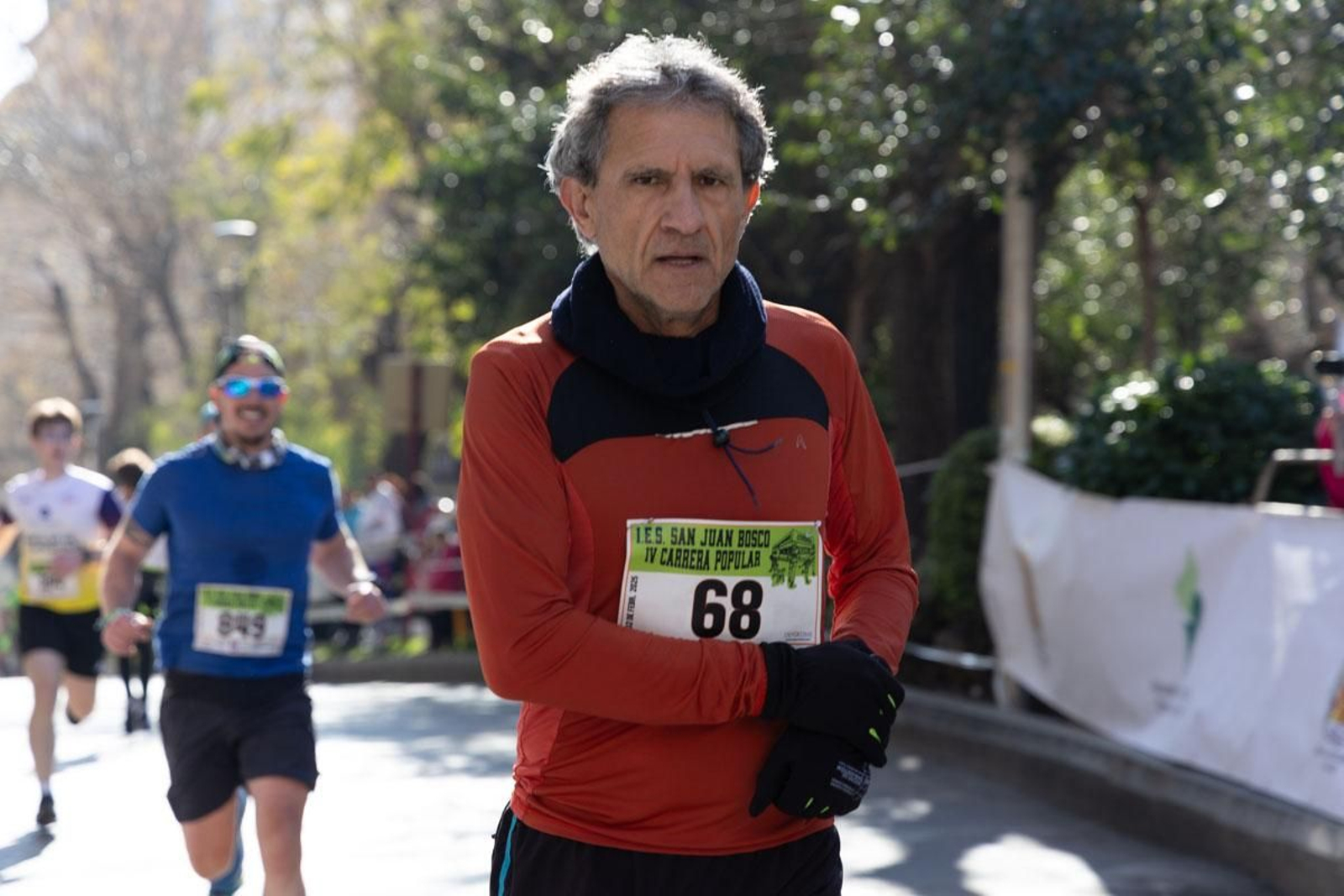 Deporte y solidaridad se unen en la IV Carrera Popular IES San Juan Bosco, en imágenes