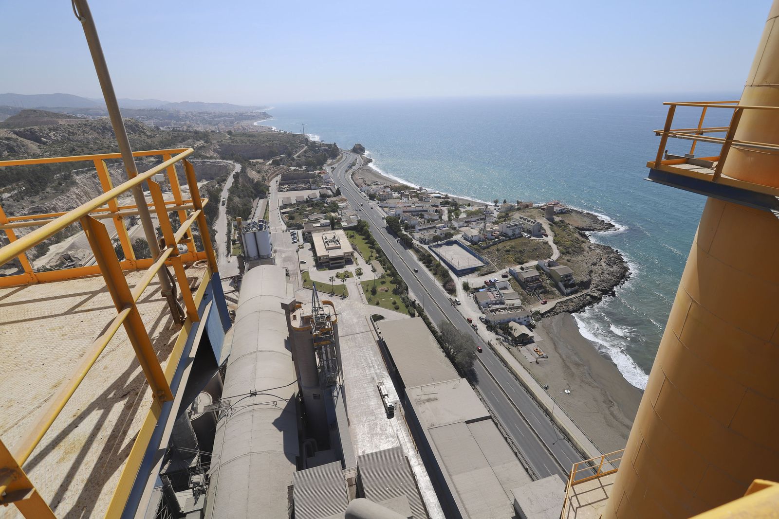 La fábrica de cemento de La Araña en Málaga.