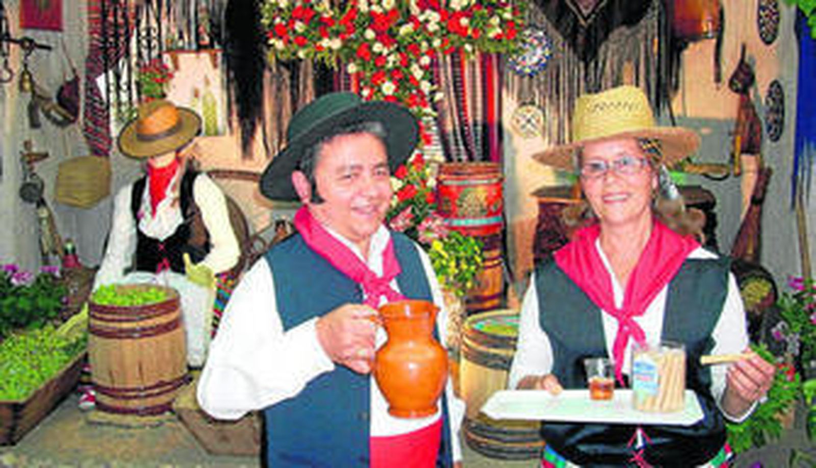 Imagen de la cruz que el pasado elaboró la asociación de vecinos de Nueva Almería.