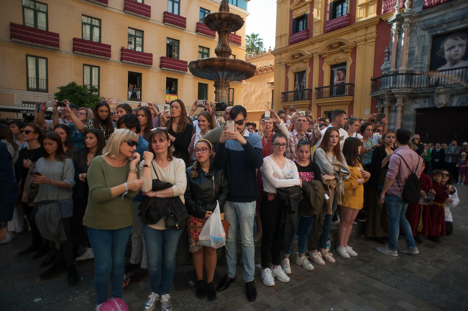 Las fotos de Estudiantes en el Lunes Santo en Málaga