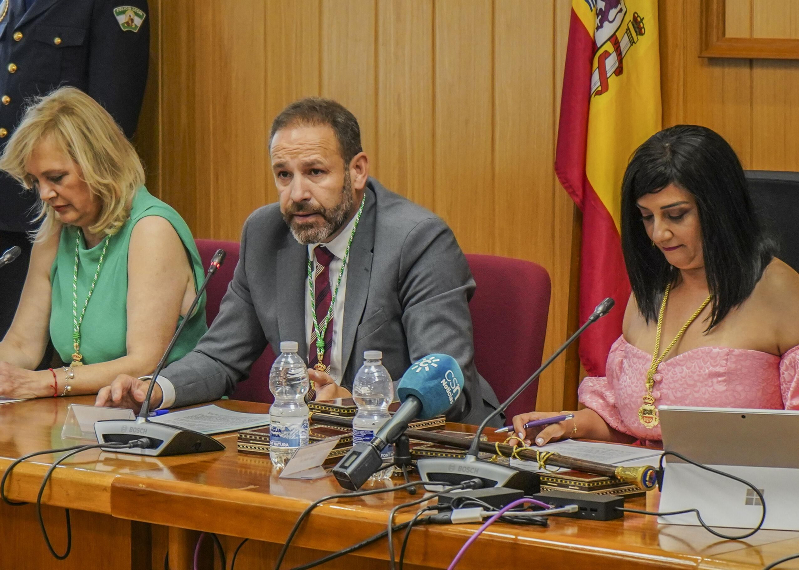 La constitución de los Ayuntamientos de Granada, en imágenes