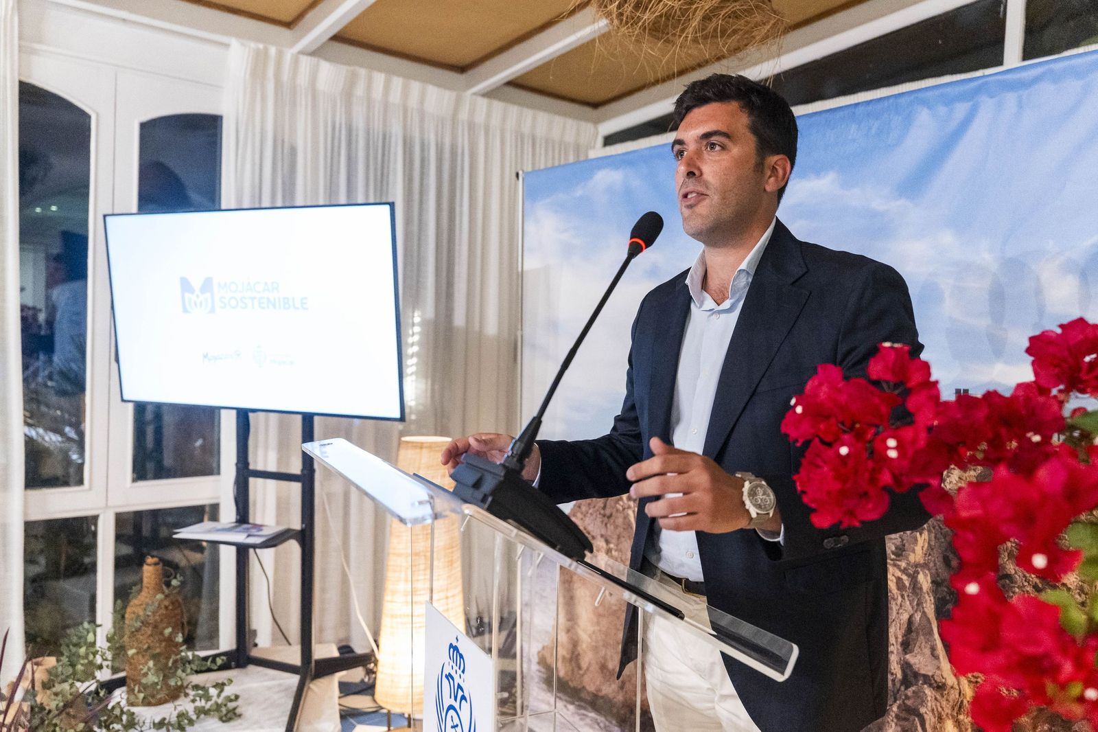 La presentación de 'Mojácar Sostenible' y la entrega del Indalo de Oro a Ricardo Escudero, en imágenes