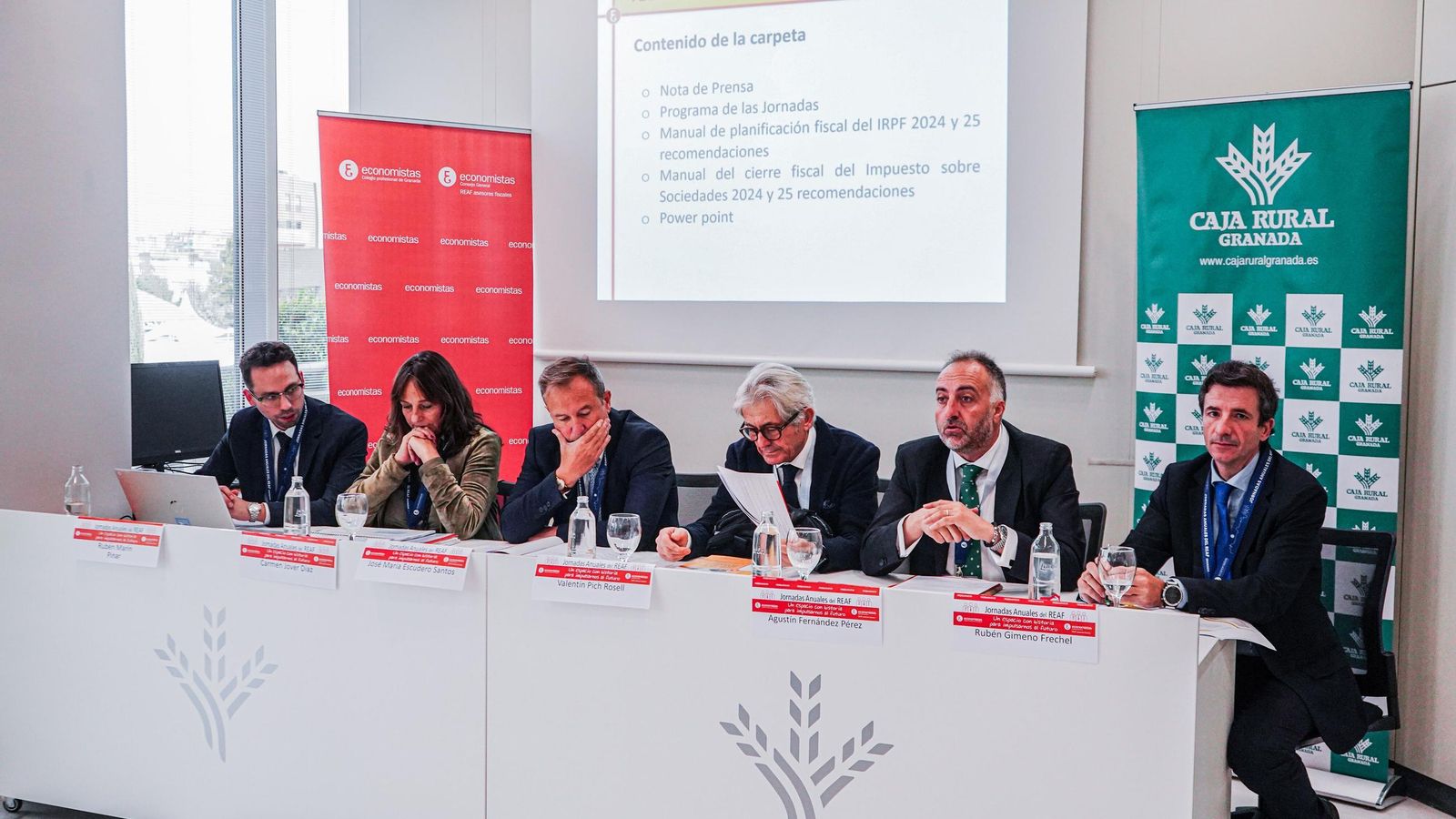 De izquierda a derecha: Rubén Marín, Carmen Jover, José María Escudero, Valentín Pich, Agustín Fernández y Rubén Gimeno.