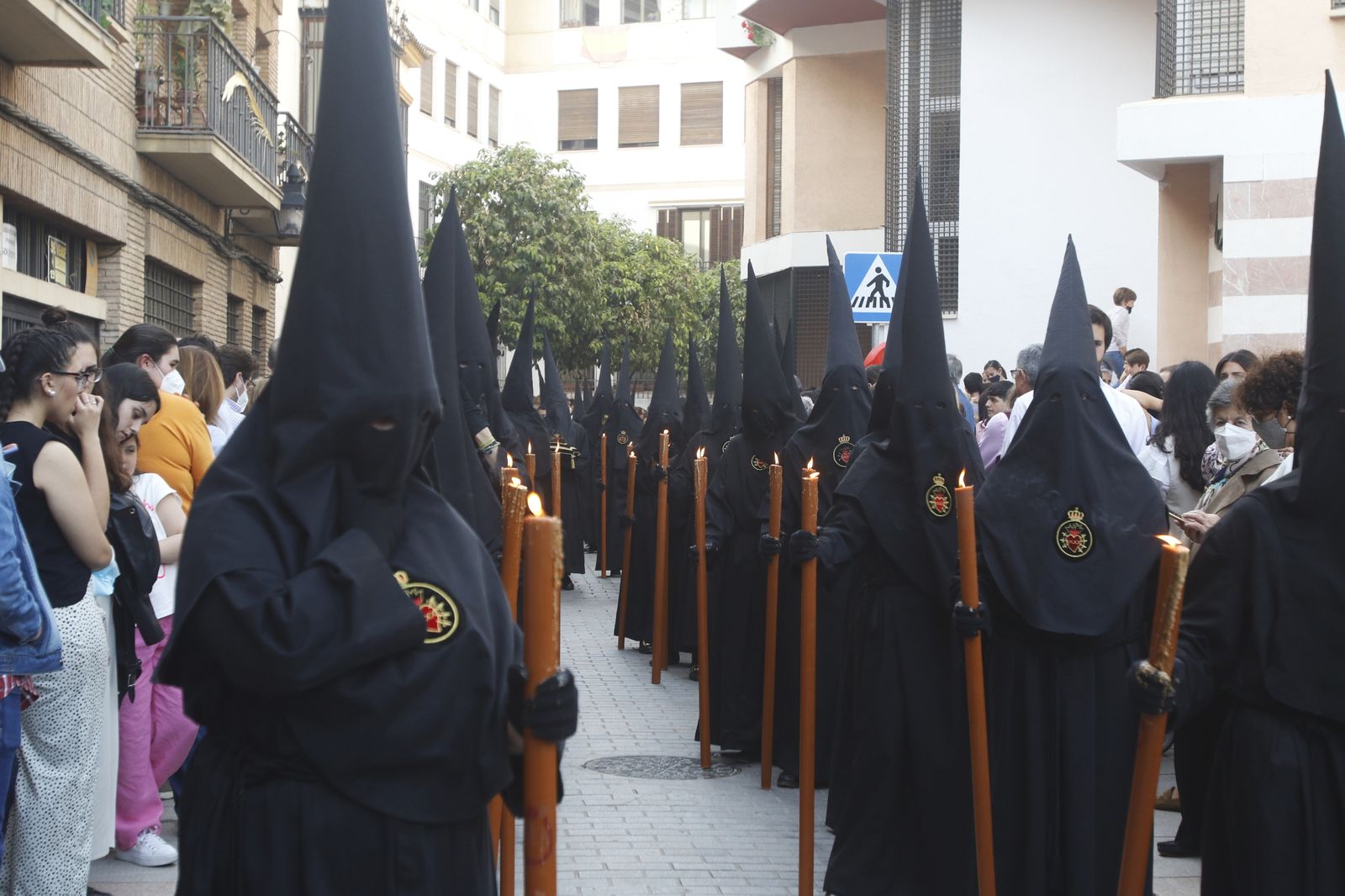 Viernes Santo en Córdoba: la procesión de los Dolores, en imágenes