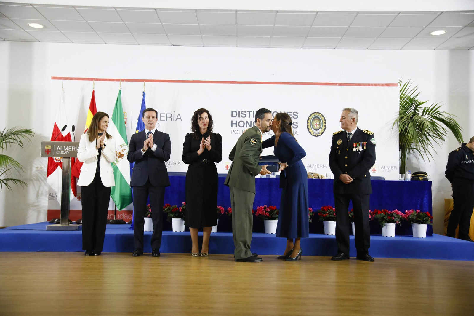 Las imágenes del acto institucional de la Policía Local de Almería con motivo de la festividad de su patrón, San Esteban