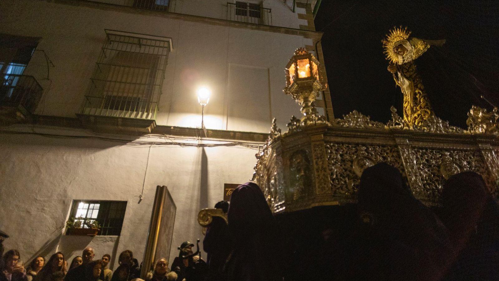 María Santísima del Dolor y Sacrificio, en la Plaza de España.