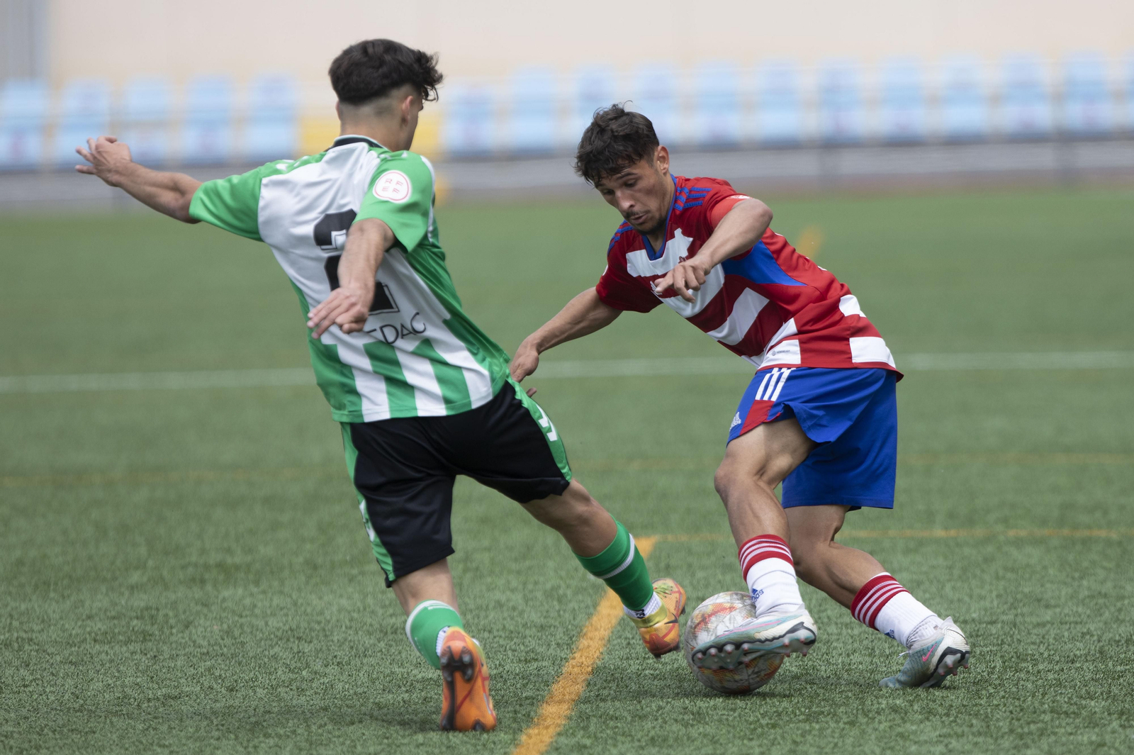 Las mejores imágenes del Granada CF - Real Betis de juveniles