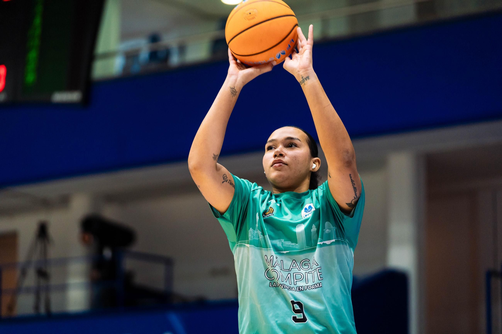 El CAB Estepona da vida al Movistar Estudiantes (85-60)