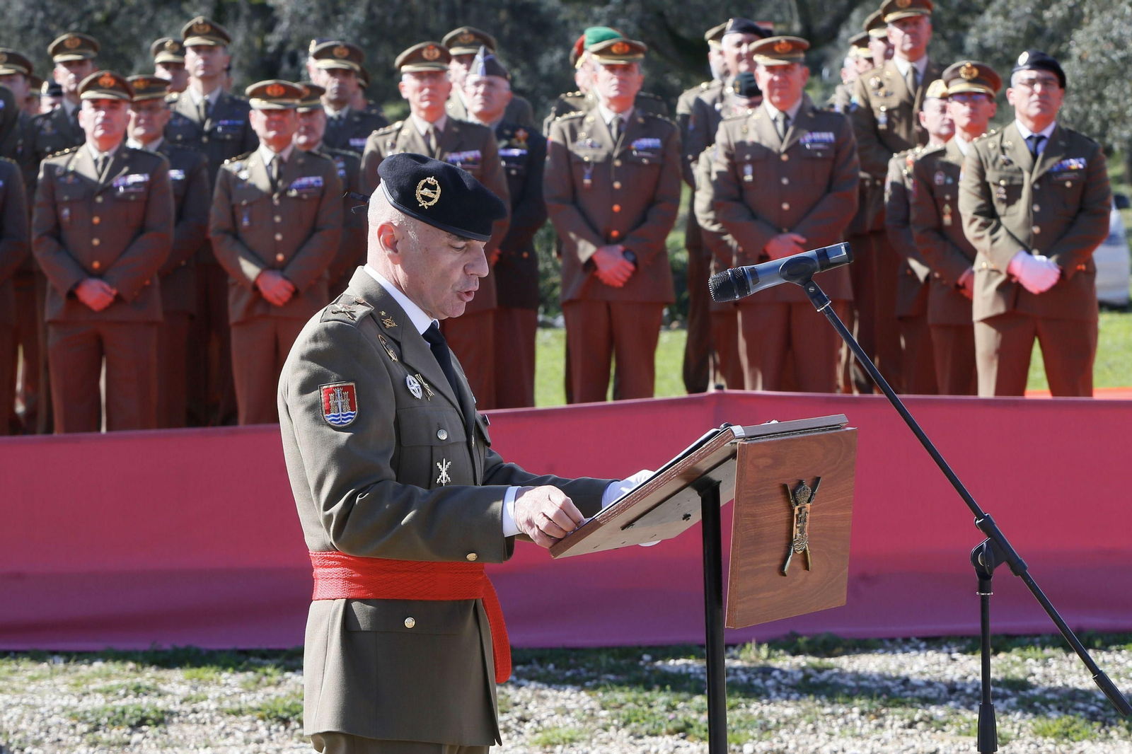 La toma de posesión del general de Brigada Fernando Ruiz Gómez como nuevo jefe de la Brigada 'Guzmán el Bueno' X, en imágenes